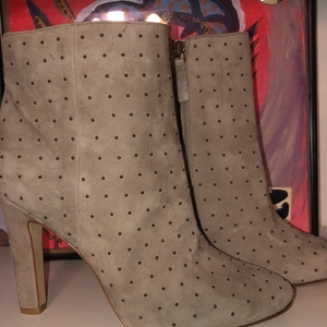 Joie boot Hachiro gravel‎ suede ankle boots new with tags size 39 or size 8